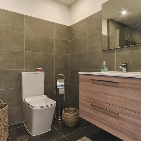 Apartment South Facing 2 Bedroom In Centre Albir El Albir